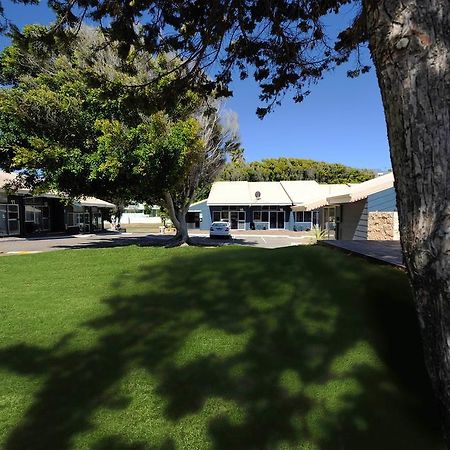 Abrolhos Reef Lodge Geraldton Buitenkant foto