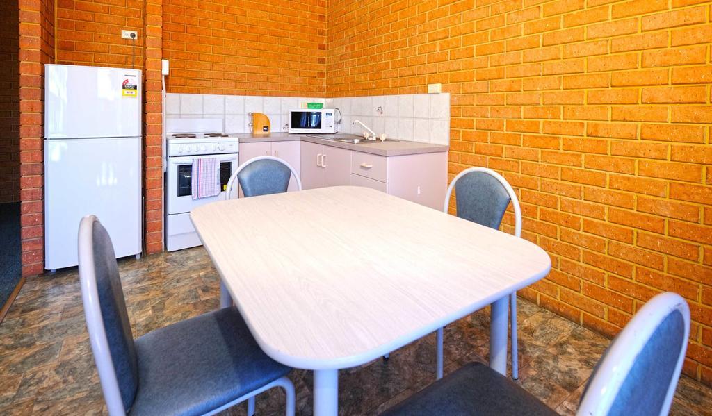 Abrolhos Reef Lodge Geraldton Buitenkant foto